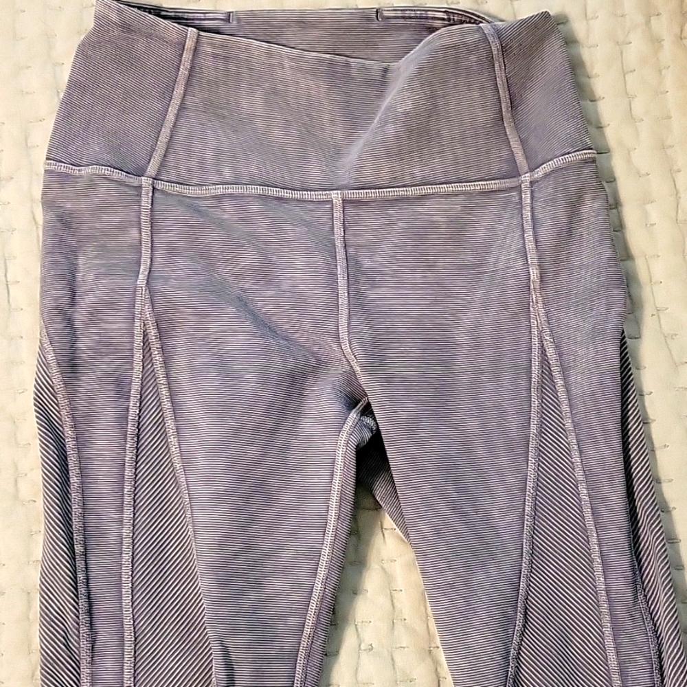 Lululemon cropped leggings